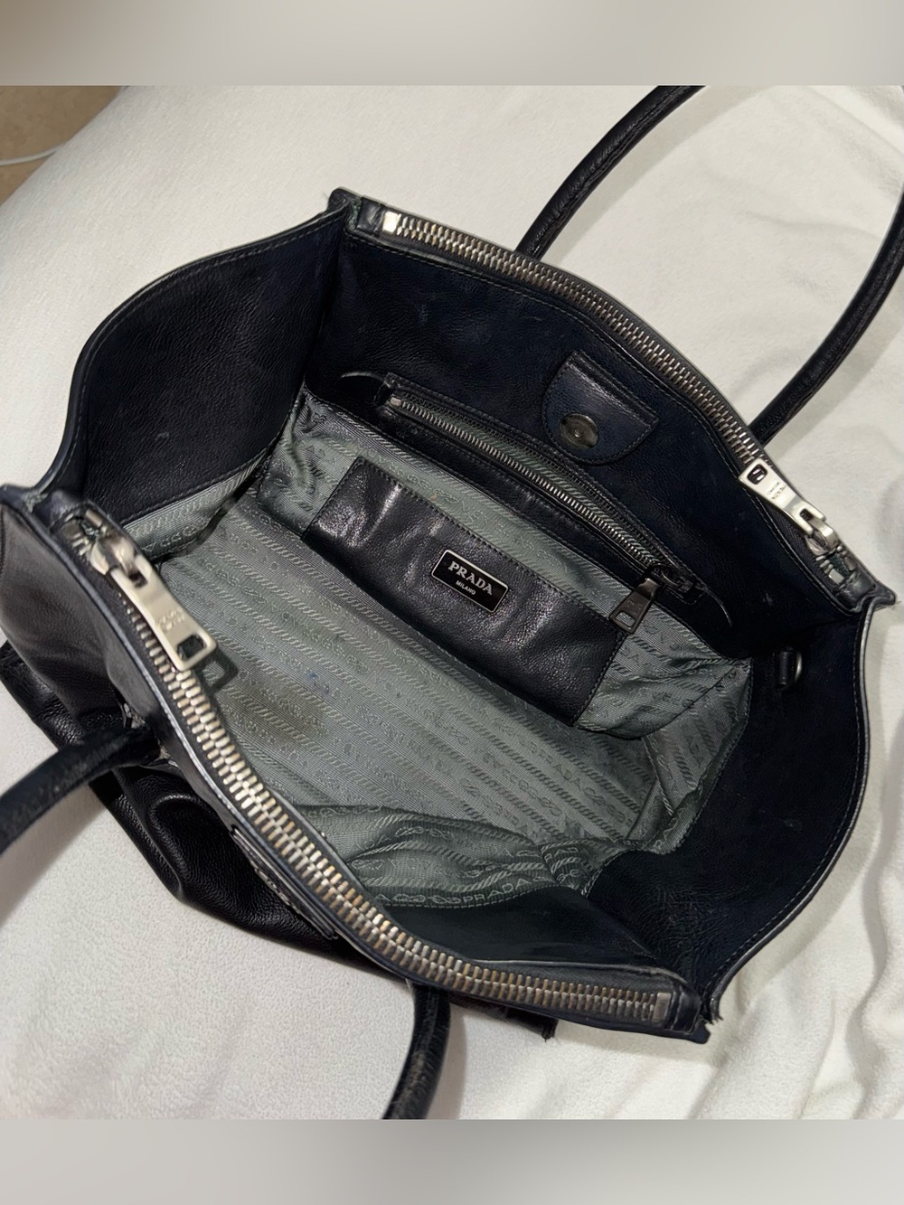 Prada AUTHENTIC Glacé Calf Twin Pocket Black Leather 2-Way Tote Bag - Picture 14 of 16